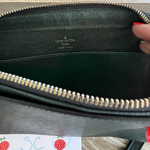 Authentic Louis Vuitton Orsay- Green - Picture 2 of 16